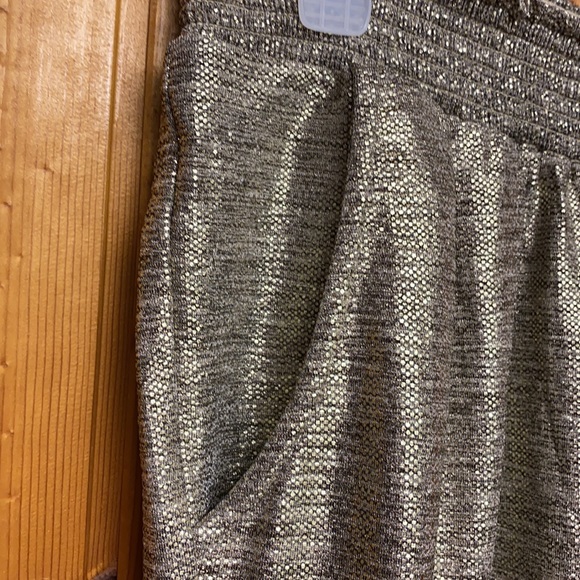 NWT ANTHROPOLOGIE WOMEN'S SIZE M JOGGERS GOLD ELASTIC WAISTBAND PARTY PANTS ! - Picture 11 of 13